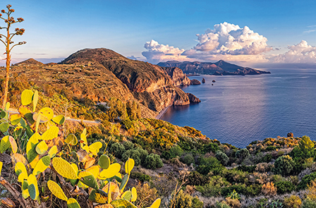 Eolie, le Sette Sorelle del mar Tirreno